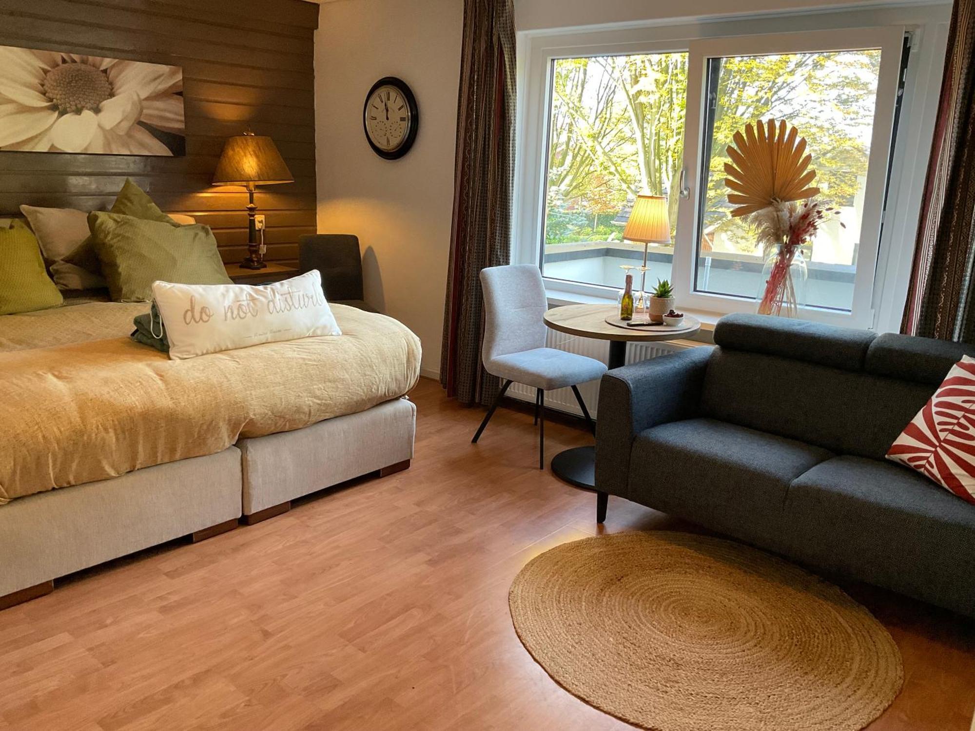 Comfortabele Familie Suite Met 2 Slk, Speelzolder, Balkon, Airco Den Ham Exterior photo